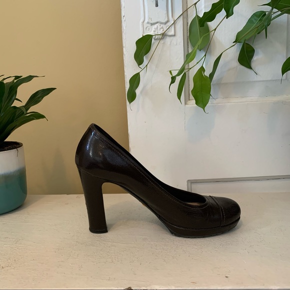 PRADA patent brown leather round toe pump heels - Picture 5 of 9